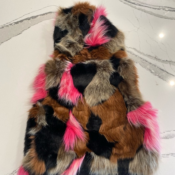 Imoga Girls Faux Fur Vest Size 4 - Picture 2 of 7